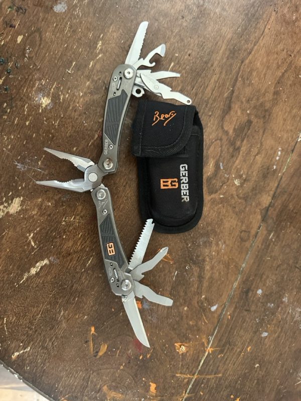 tagi-000011-02 Gerber Bear Grylls Ultimate Multi-Tool with Nylon Sheath